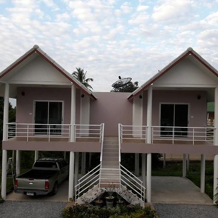 Baan Suan Geb Tawan Hotel Lopburi Luaran gambar