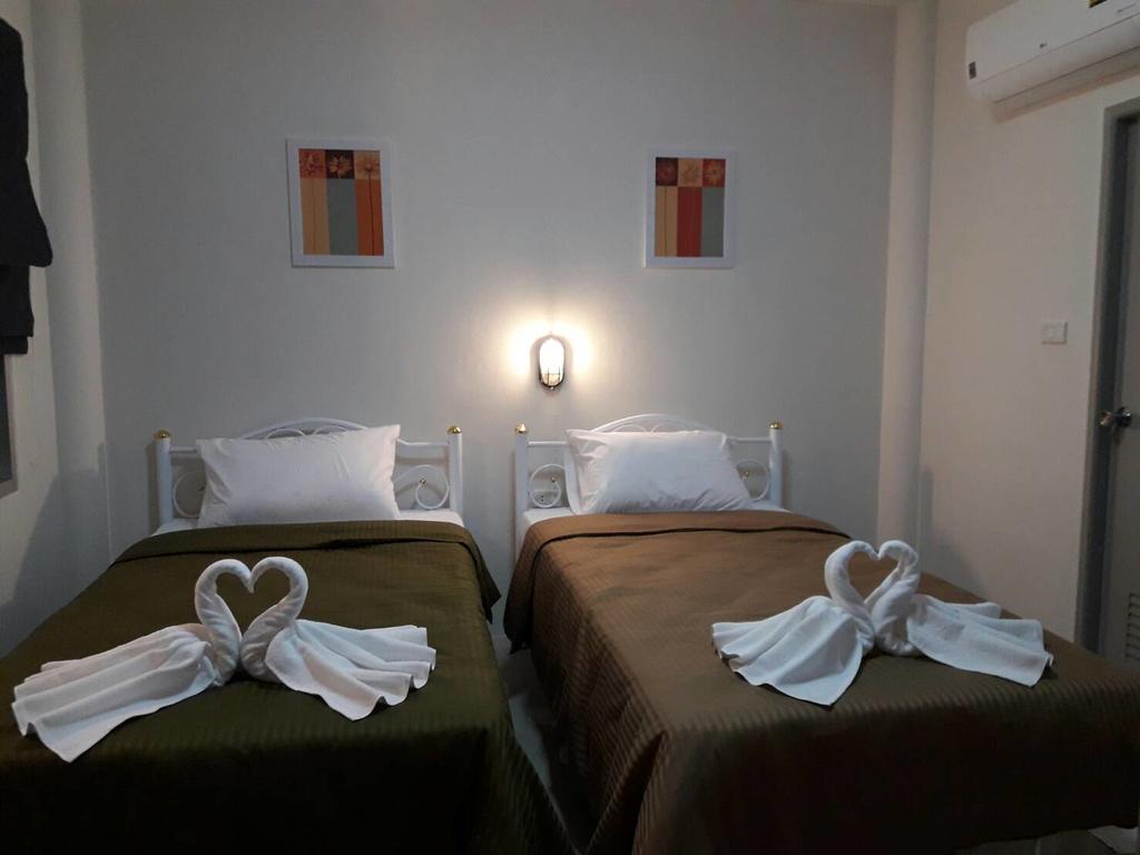 Baan Suan Geb Tawan Hotel Lopburi Luaran gambar
